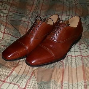 Florsheim cap toe dress shoes
